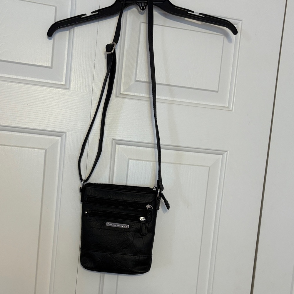Stone Mountain Accessories Black Crossbody Bag
